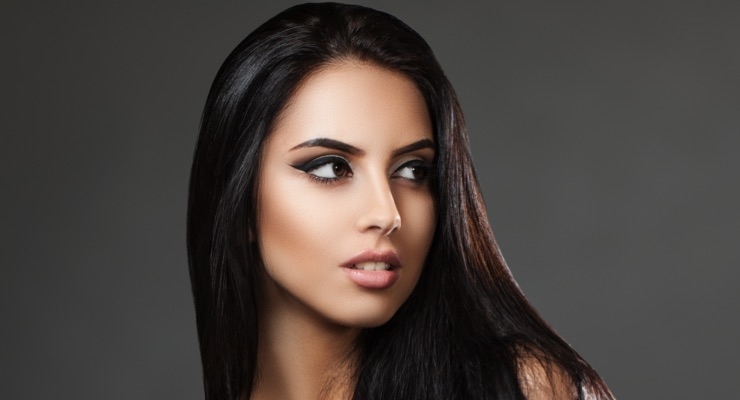 Smooth & Sleek–Anti Frizz Hair Treatment Spray